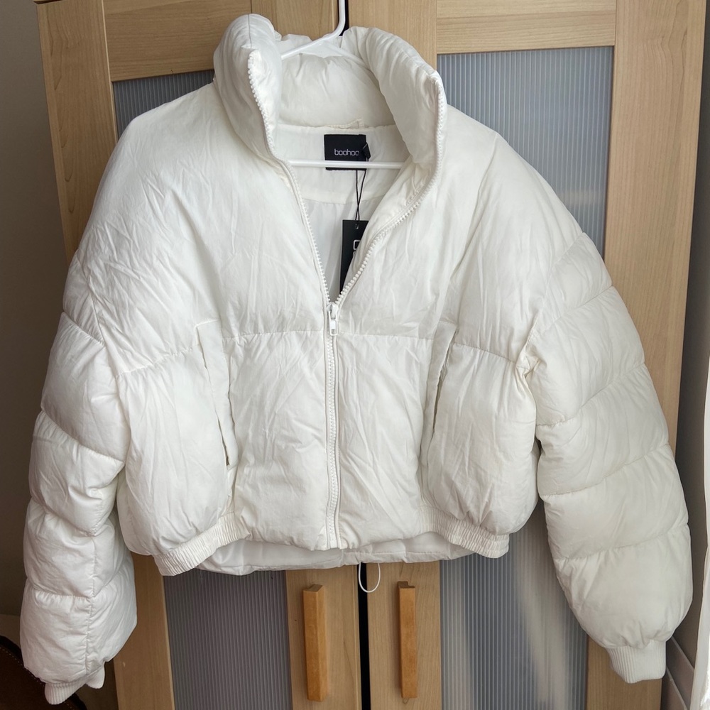 Boohoo White Funnel Neck Puffer Jacket Size 4